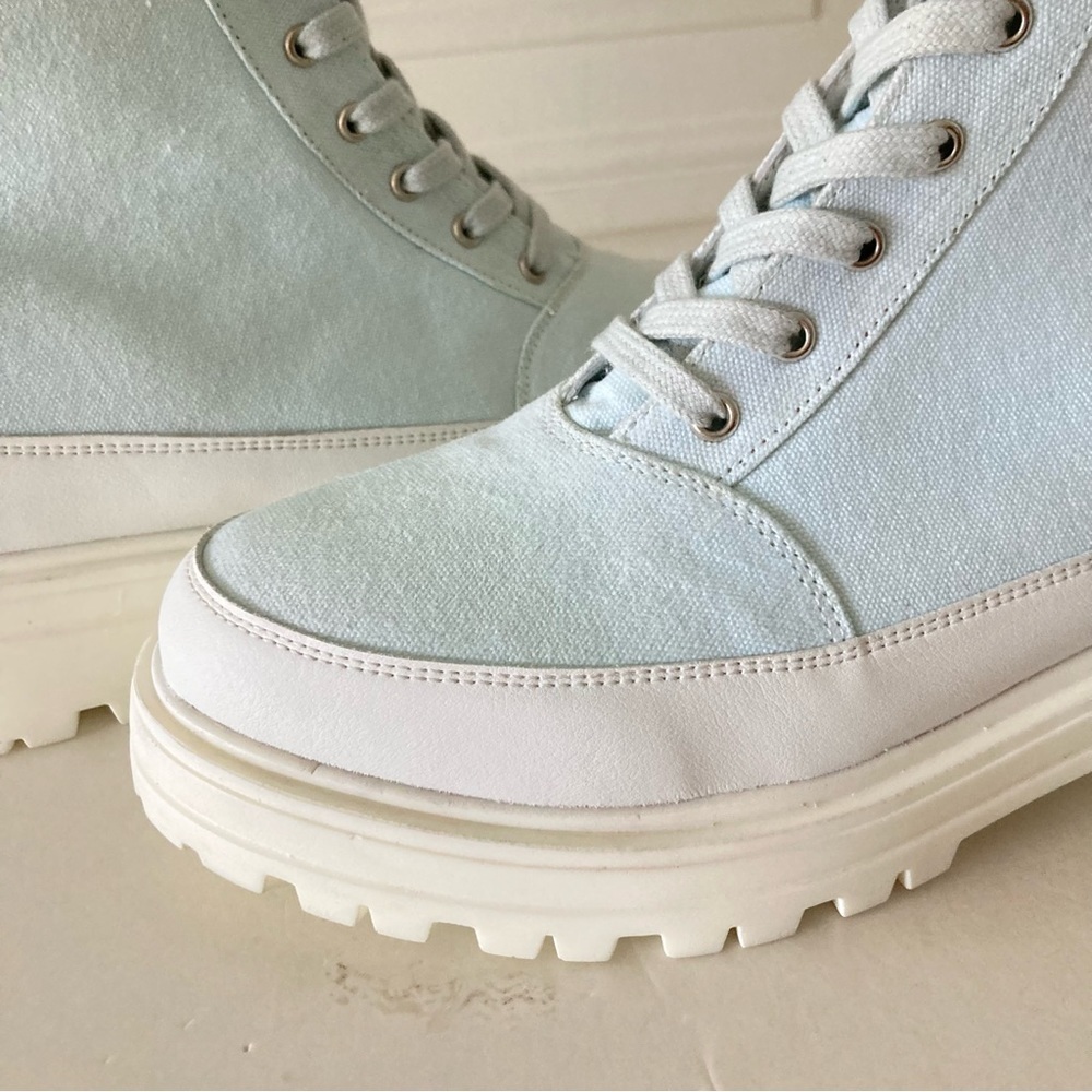 NWOT Free People Feels Good To Be Lost Indigo Canvas Lug Sole Hiker Boots Sz 41 - Picture 2 of 9